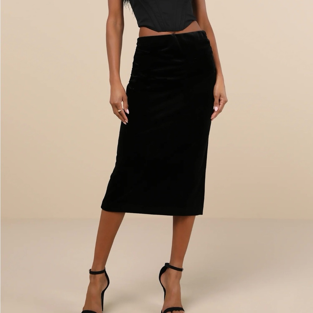 Lulus Black Velvet Skirt